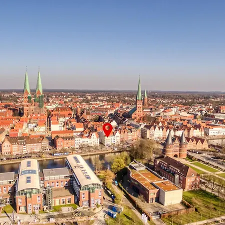 Apartment Mit Traveblick Lubeka Zewnętrze zdjęcie